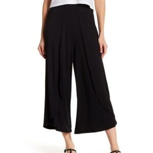 NAVY - 	GOOD LUCK GEM - Tulip Hem Knit Pants - Size Small